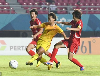 国乒适应场地 女足保持清醒