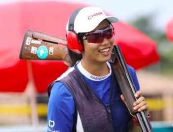 中国队包揽女子双多向飞碟冠亚军