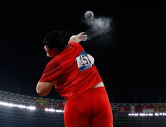 巩立姣完成亚运卫冕