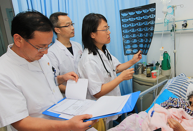 医路向前 初心不改