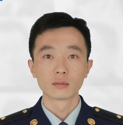 青春火焰蓝 逆行的身影守护平安