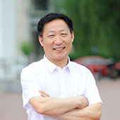 如何依托美育课程全面育人 让学生热爱美创造美