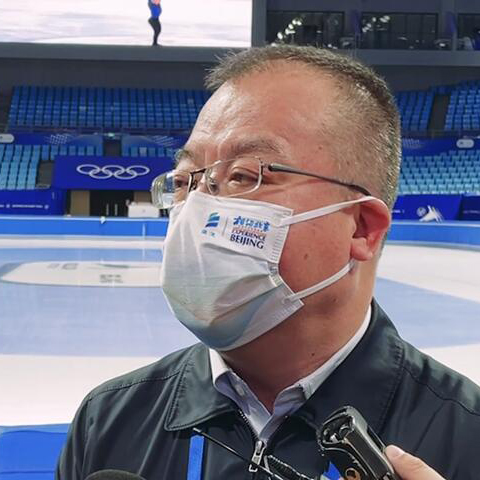 绚丽巨幕下的首都体育馆如梦似幻