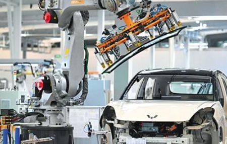 智能网联引领新能源车产业升级