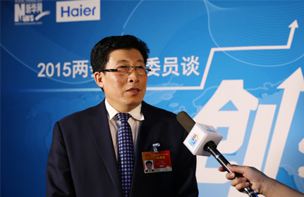 “面对这种新型的、农业转型的项目，政府各级部门也都在研究怎么落实，还有很多细节上的问题。”