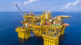 我们的新时代丨开发蓝海的巨人:探访“深海一号”能源站