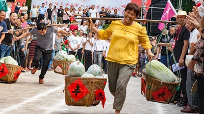 丰收时节 中国农民热爱哪些体育运动？