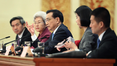 李克强总理与中外记者见面