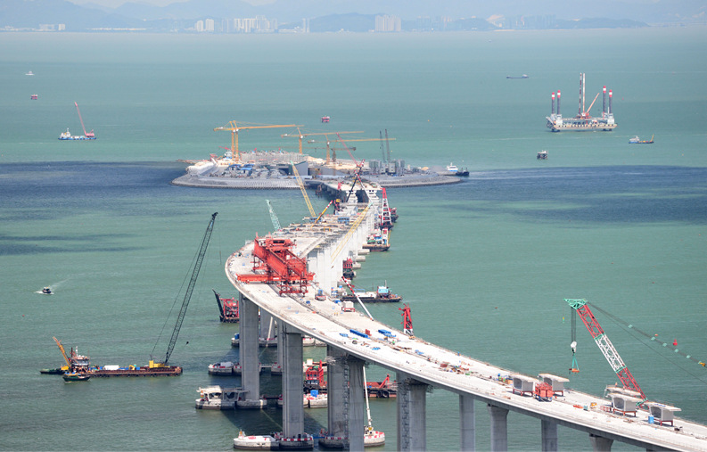 港珠澳大桥：“中国制造”撑起“世界之最”