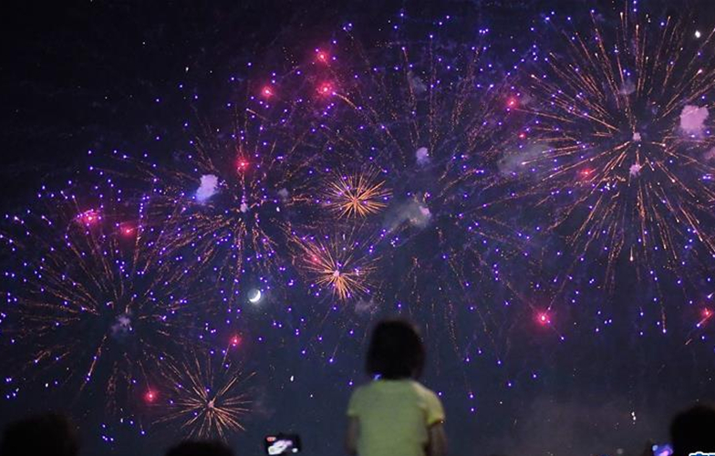 台北：大稻埕音乐烟花迎接浪漫七夕