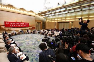 上海代表团全体会议向媒体开放