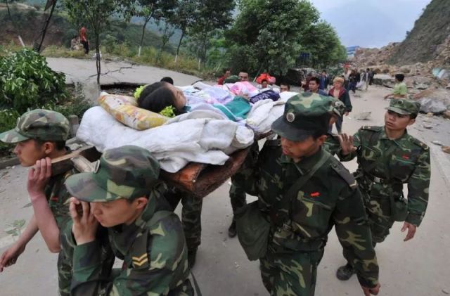 新青年·冯维|有一种成长叫长大后我就成了解放军