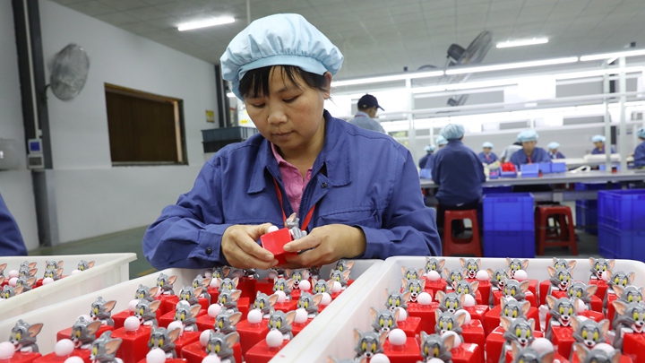 新华微评·学习路上：一个不能少，打赢攻坚战