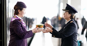 双胞胎姐妹的春运时间