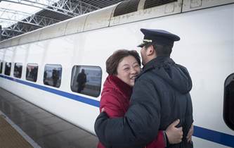 带上好菜来看你