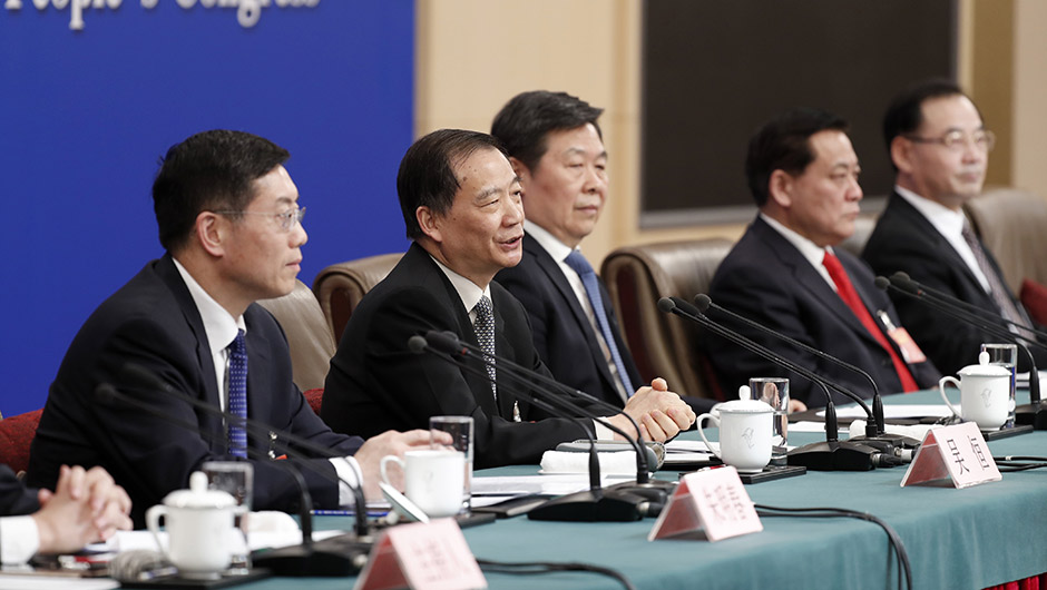 吴恒回答记者提问