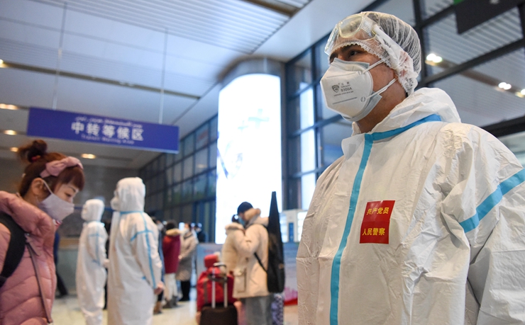 新华社评论员：领导干部必须增强&ldquo;四心&rdquo;