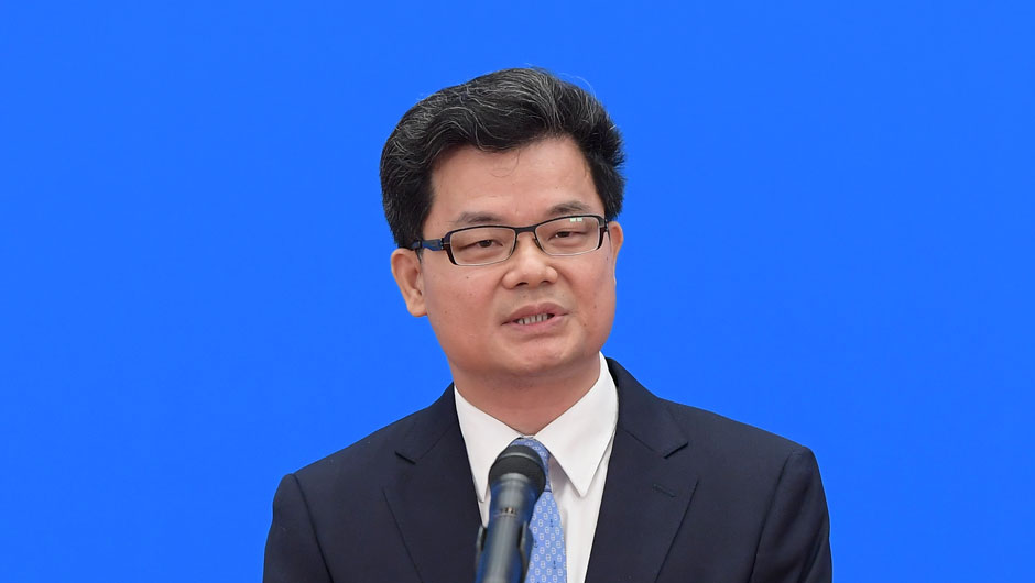 全国人大代表肖胜方接受采访