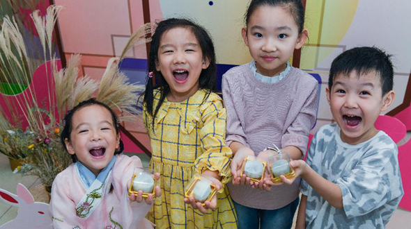 浙江慈溪：自制月饼迎中秋