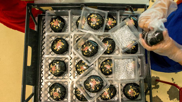 中秋&ldquo;奇香&rdquo;飘南洋 传统月饼迎创新