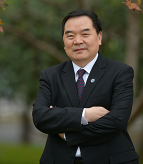 大学有责任发挥资源优势 与中学共同培育科技创新人才