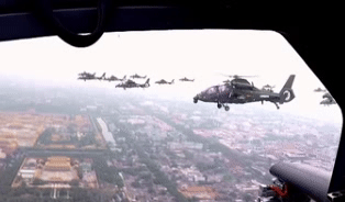 獨家視角！空中梯隊飛過天安門