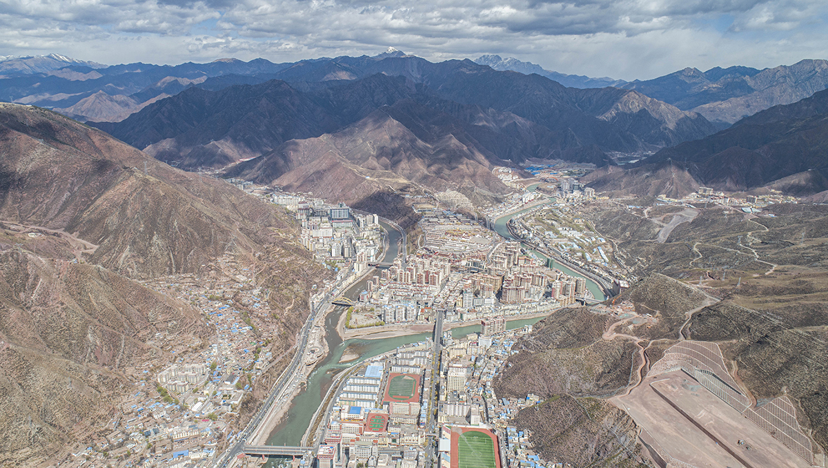 深山峡谷崛起现代新城——“藏东明珠”昌都变迁记