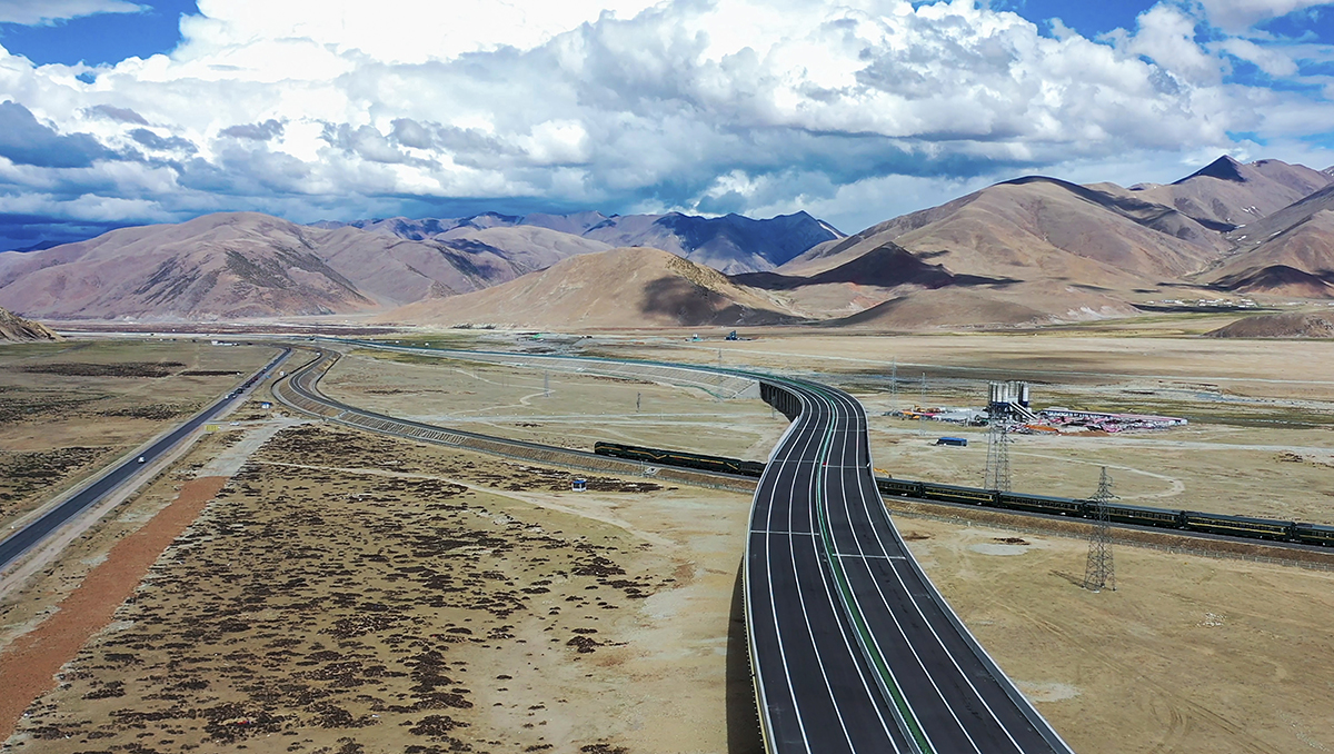 万水千山告别“道阻且长”——西藏桥梁隧道建设见证大国匠心