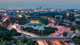 穿越中轴线，感受北京城在积厚流光的底蕴下如何焕发新彩