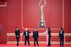 第十二届北京国际电影节举行开幕红毯仪式