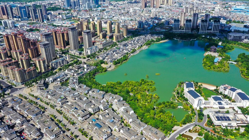 云南弥勒：触摸&ldquo;石头地&rdquo;的绿色脉动
