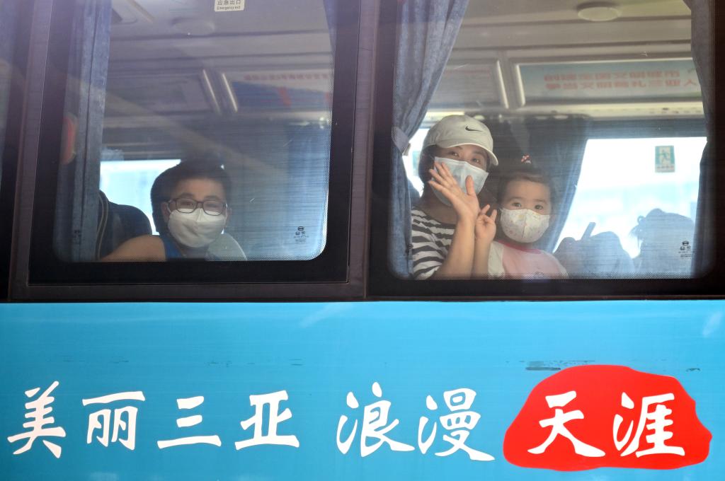 新华全媒+丨三亚有序恢复国内商业客运航班