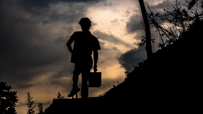 &ldquo;拄拐村医&rdquo;尹传波扎根山区守护乡邻