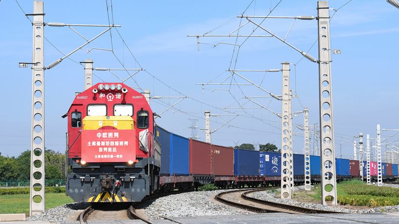中歐班列中藥材原料專列抵達西安