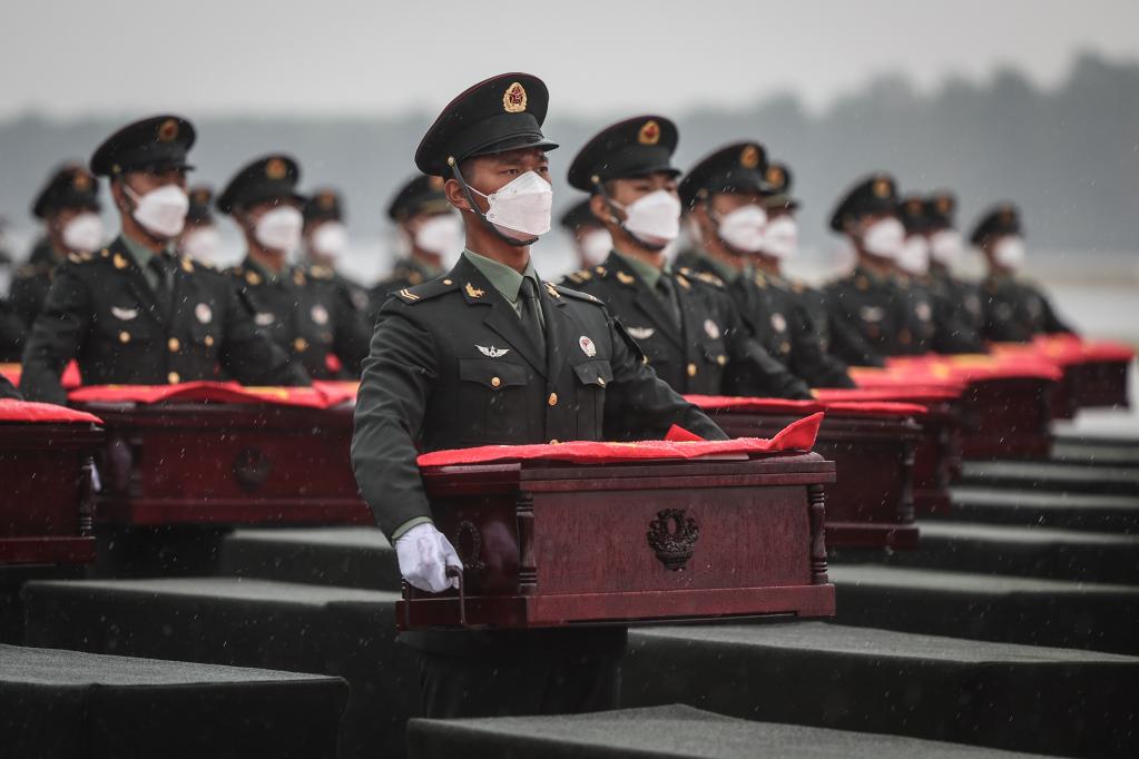 新华全媒+丨第九批在韩志愿军烈士遗骸回国