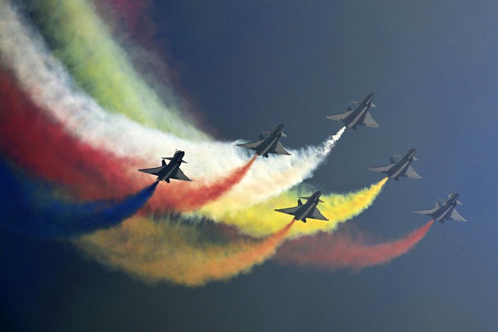 九万里风鹏正举&mdash;&mdash;写在第十四届中国航展闭幕之际