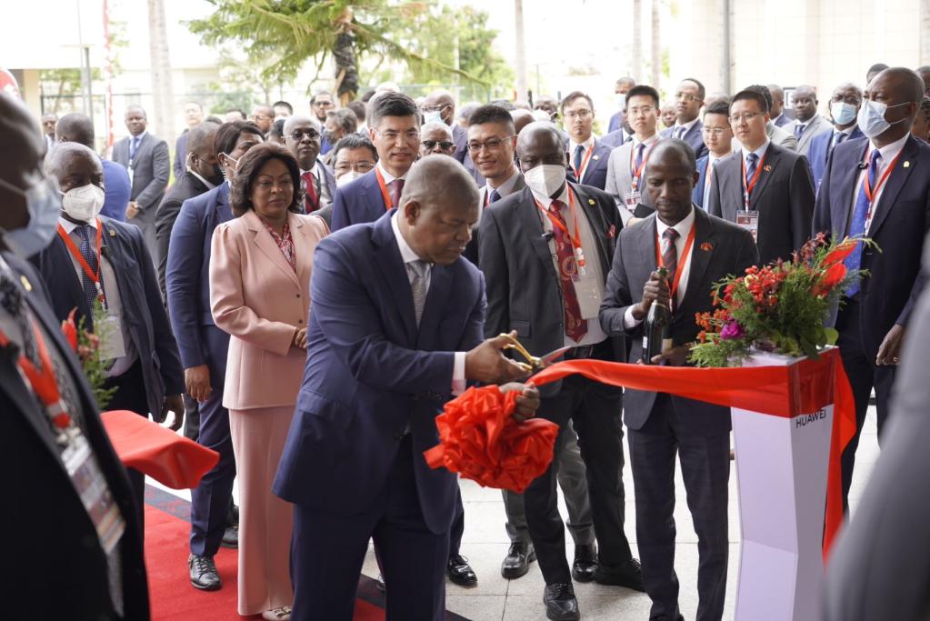 华为安哥拉科技园区在罗安达揭幕