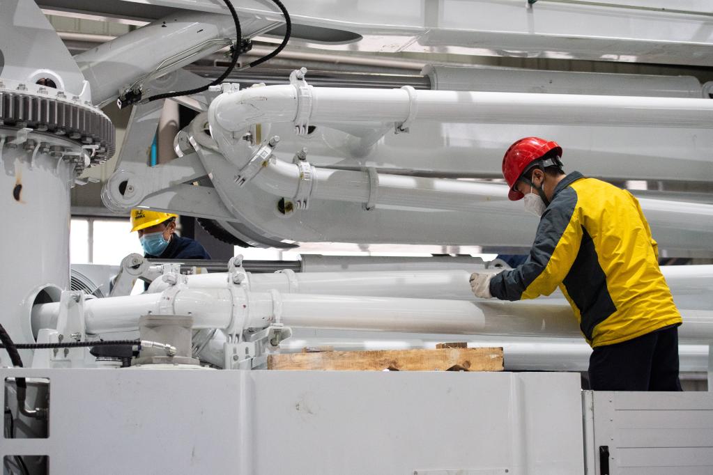 新华全媒+&middot;新春走基层丨湖南常德：赶制外贸订单忙