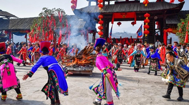 北川羌寨新春气象新