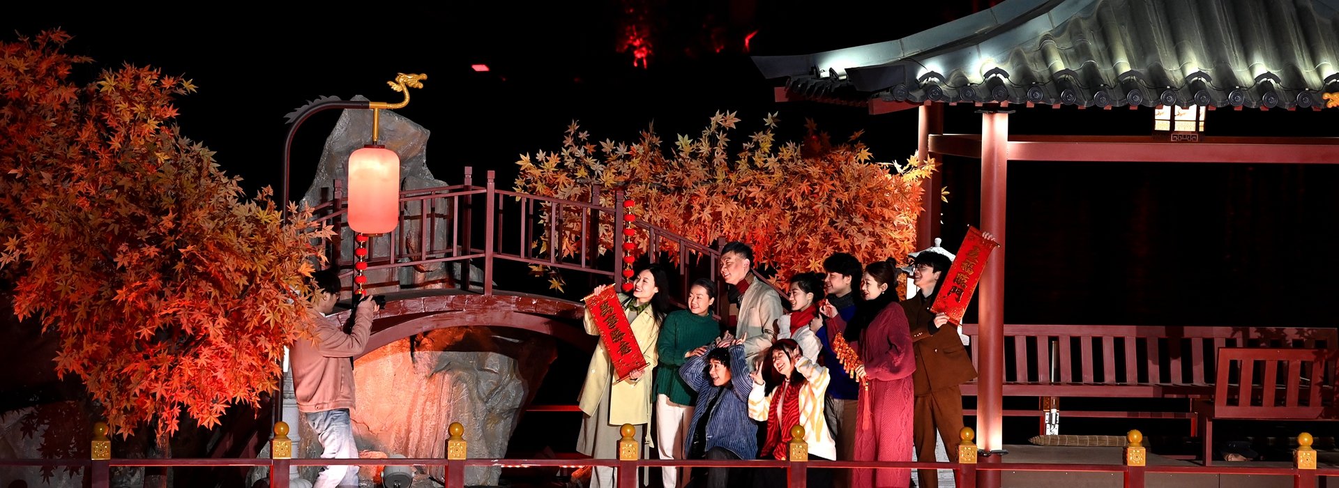 西安：璀璨上元夜 花好月正圆