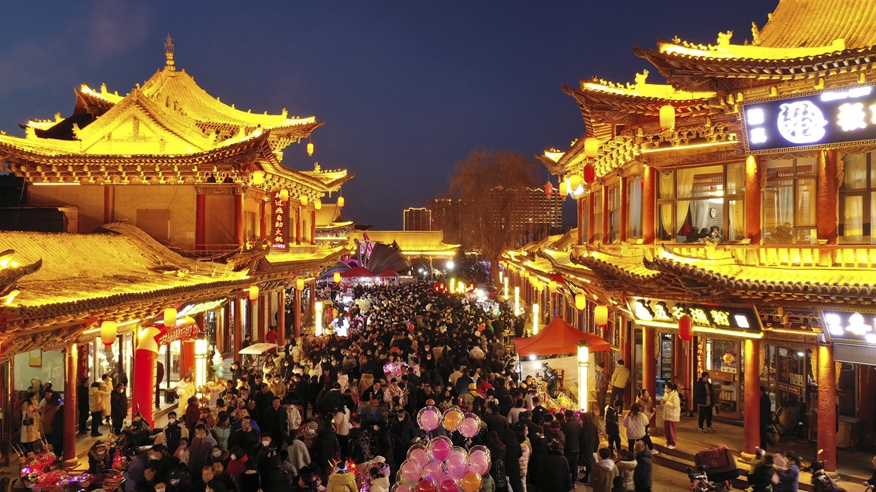 流光溢彩庆元宵