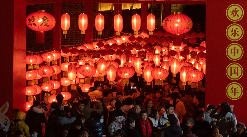 花灯如昼 人月两圆