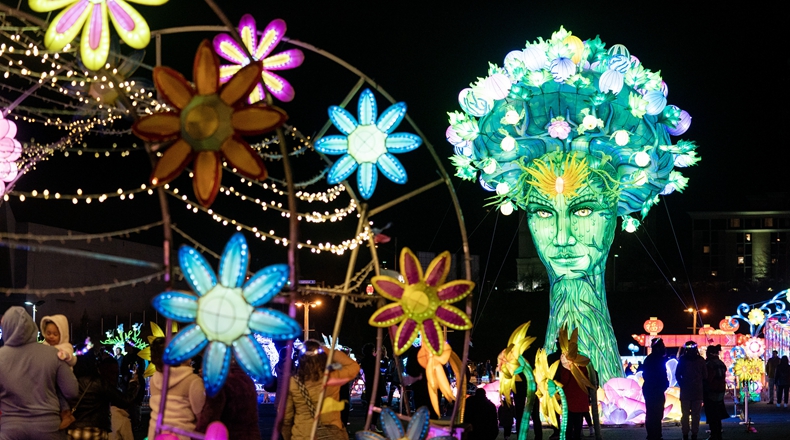 美国弗吉尼亚州：观灯赏月闹元宵