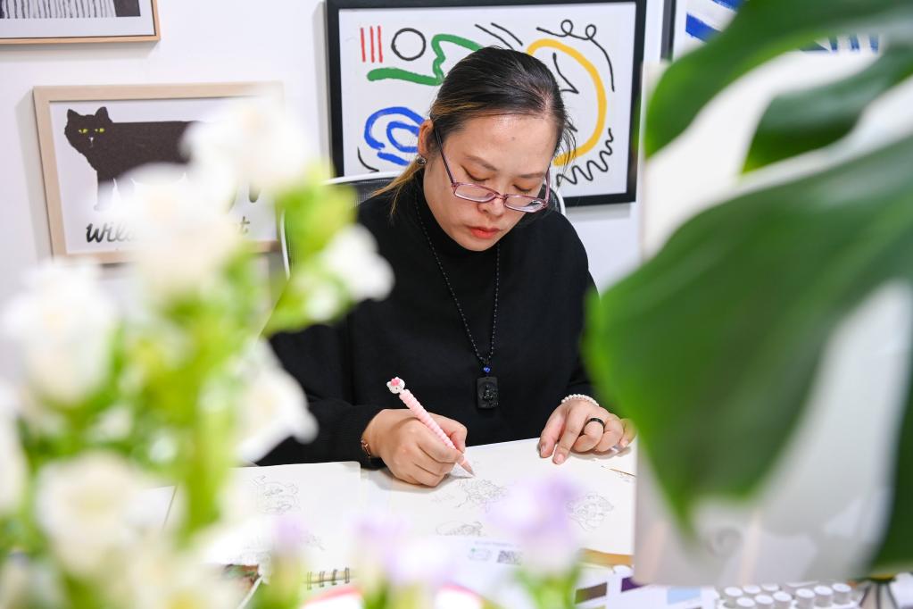 萤火&middot;青春丨非遗元素&ldquo;破圈&rdquo;新&ldquo;国潮&rdquo;&mdash;&mdash;一个青年创业团队的探索与突破