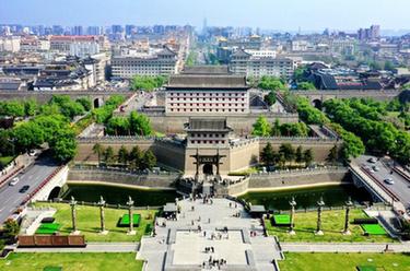 新华全媒+丨打卡古都西安的文化地标&mdash;&mdash;西安城墙