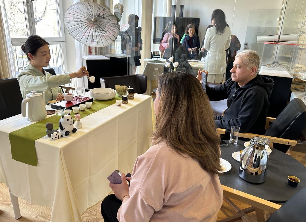 &ldquo;茶和天下&middot;雅集&rdquo;活动在瑞典举行