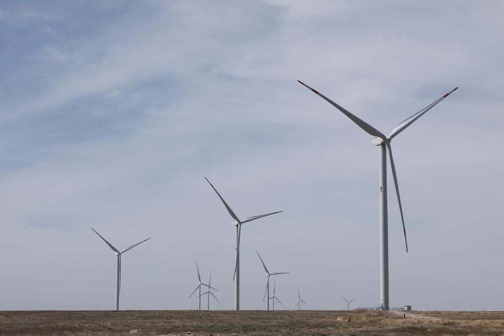 &ldquo;一带一路&rdquo;故事绘丨中国风电项目点亮哈萨克斯坦小镇生活