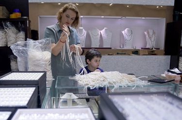 &ldquo;珍珠之都&rdquo;产销两旺