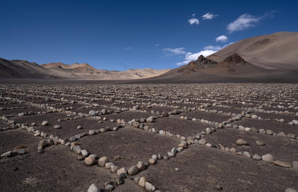 国道之行 从雪山奔向大海|公路边神秘的&ldquo;巨石阵&rdquo;