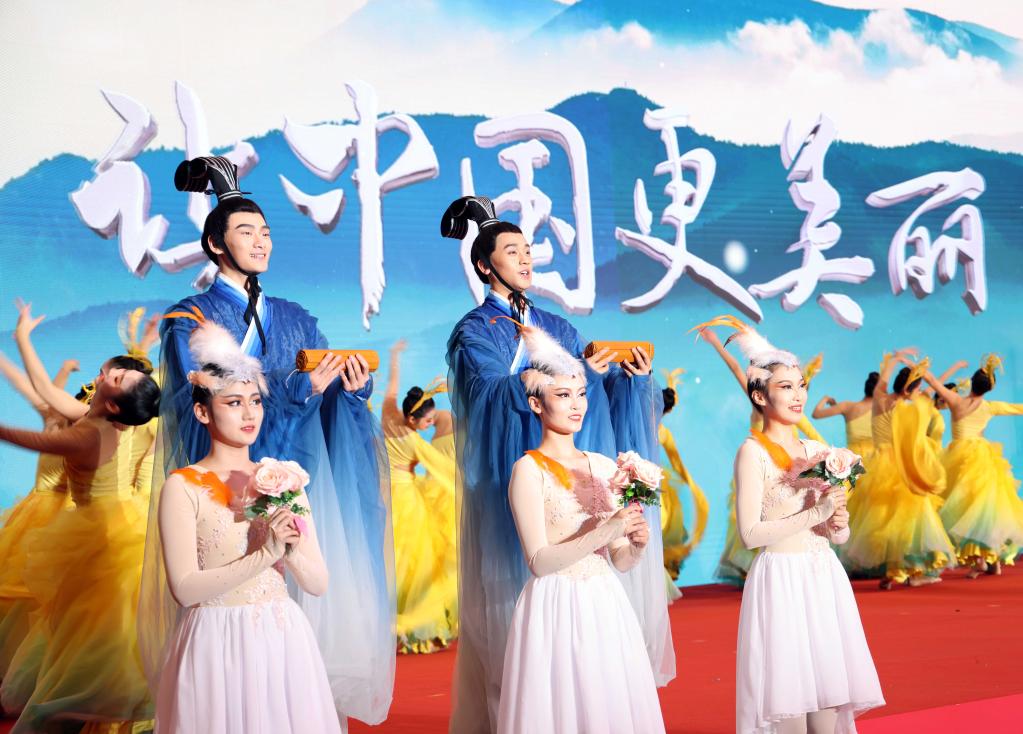 新华全媒+丨六五环境日国家主场活动在山东济南举行